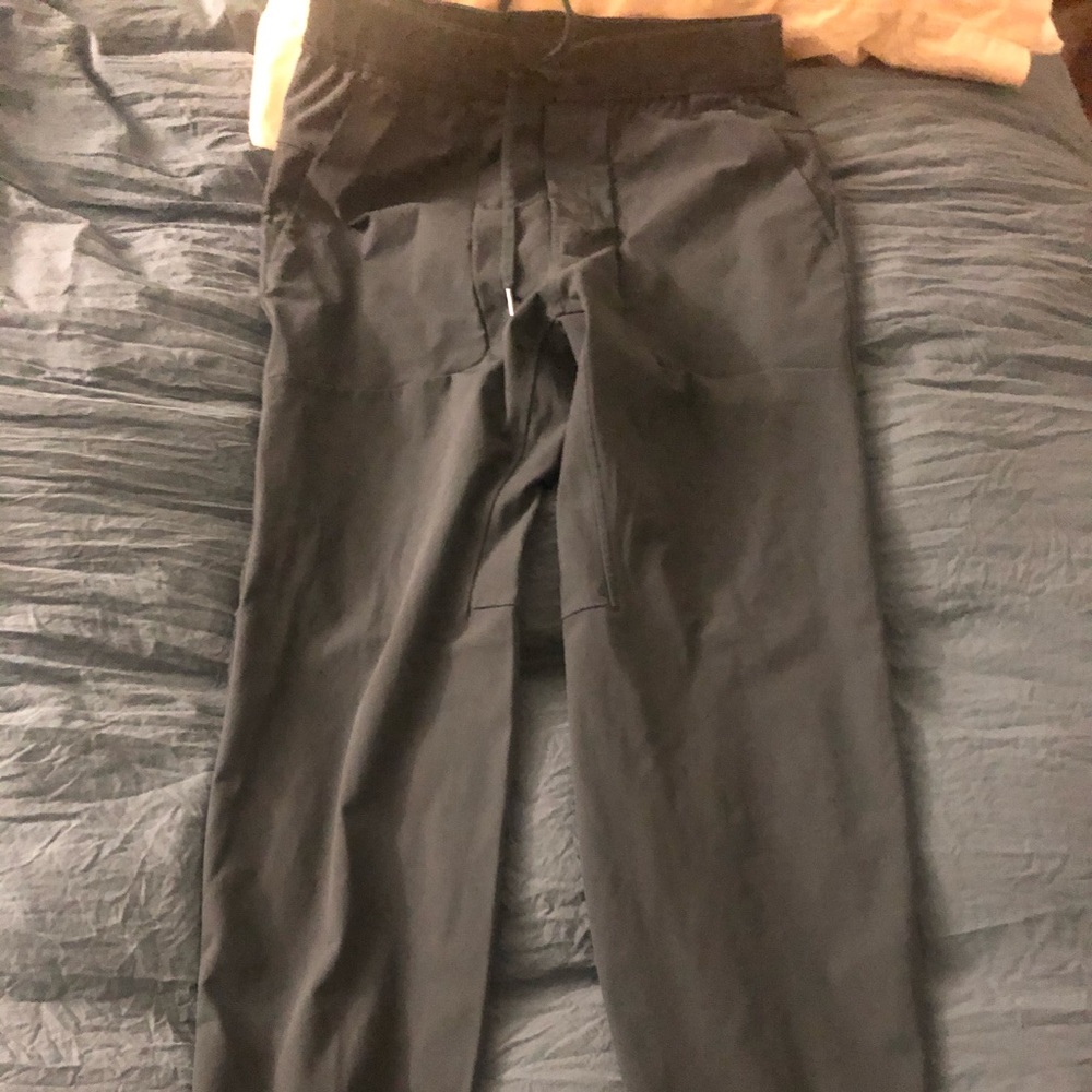 Lululemon ABC joggers. L